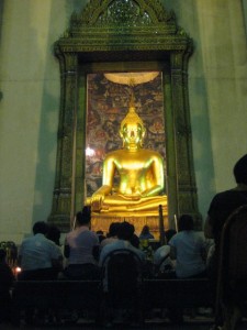 Goldener Riesenbuddha in Bangkok