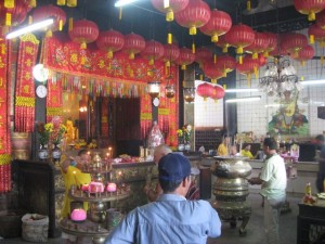 Chinese-new-year-Tempeldienst-inside-Penang-2