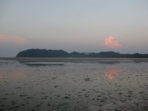 Koh_Phayam-sundown-small-beach